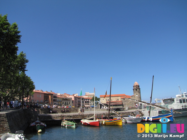 SX27776 Traditional Catalan Boats in Collioure